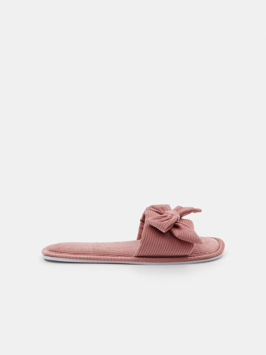 Dusty rose flip 2025 flops