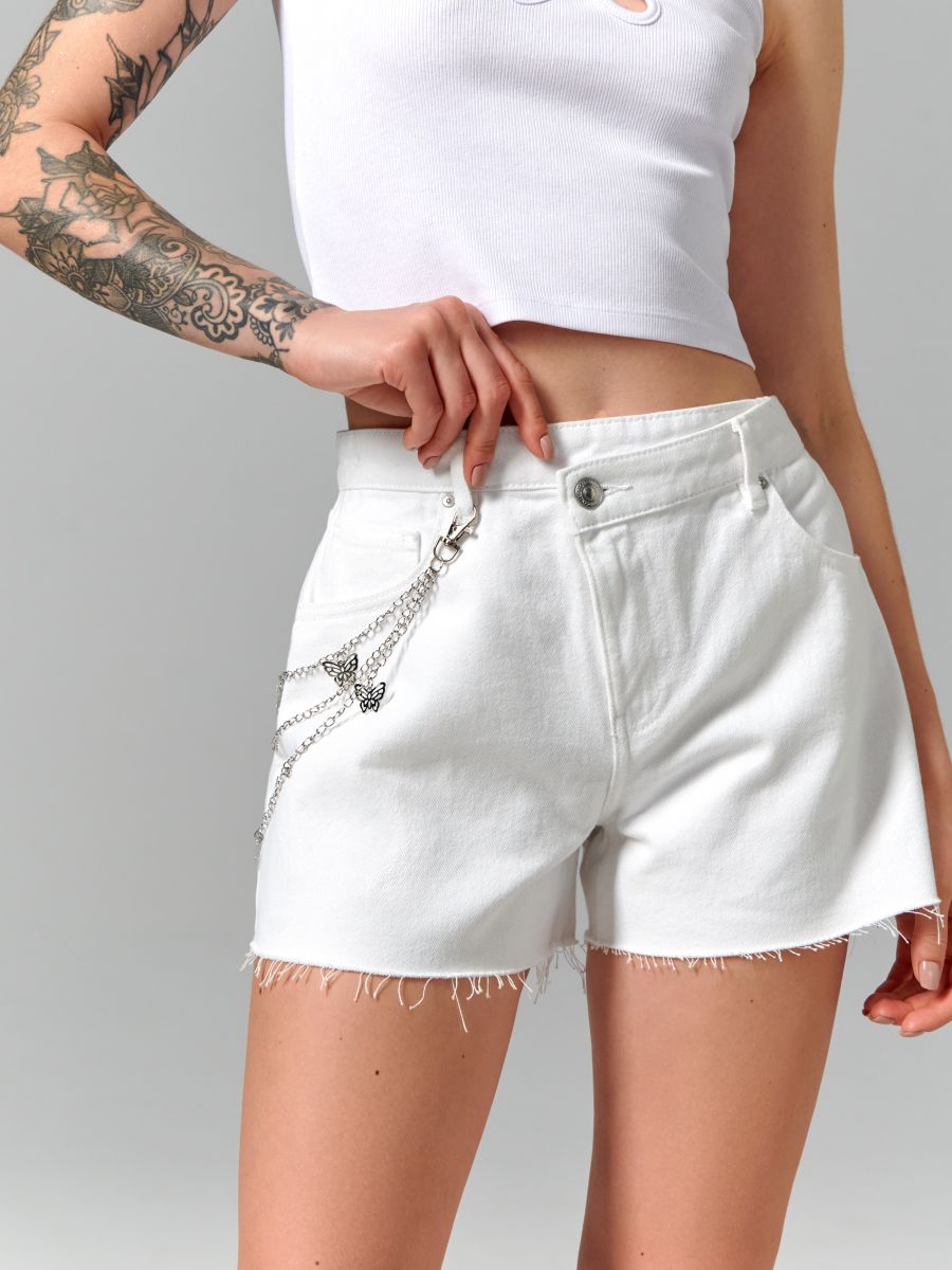 Pantaloni scurți din denim - alb - SINSAY
