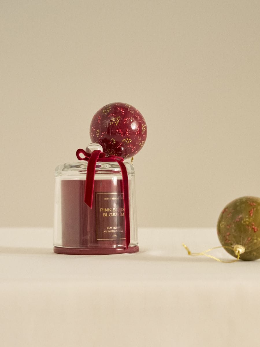 Dišeča sojina sveča Pink Suede Blossom - lila - SINSAY