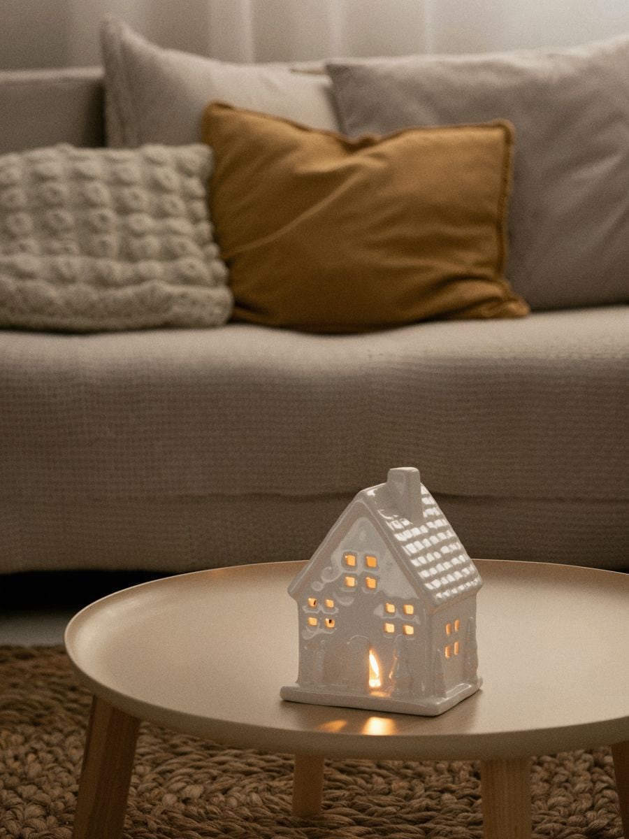 LED lampa u obliku kuće - belo - SINSAY