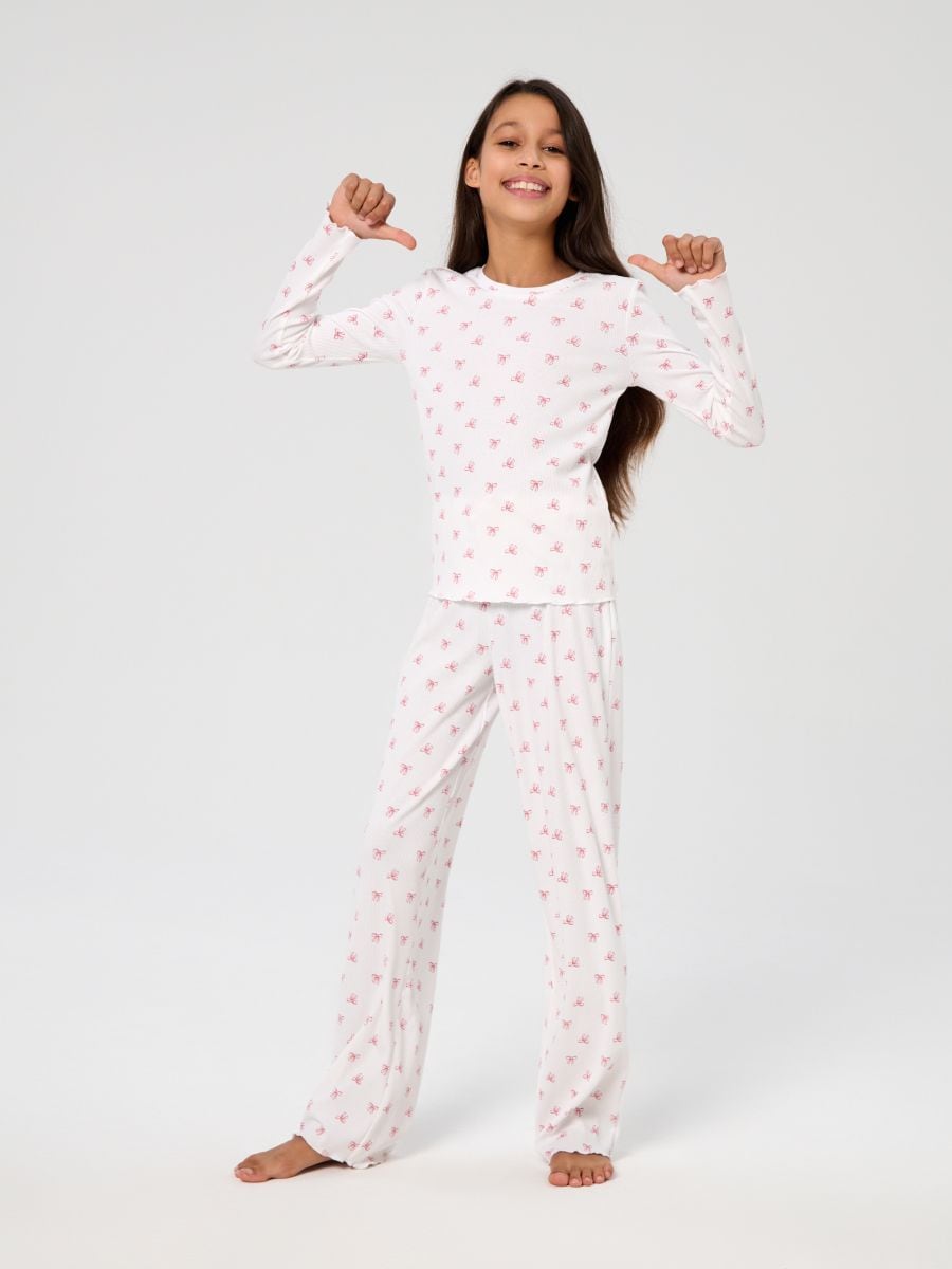 Divdaļīgs pidžamas komplekts - balts - SINSAY