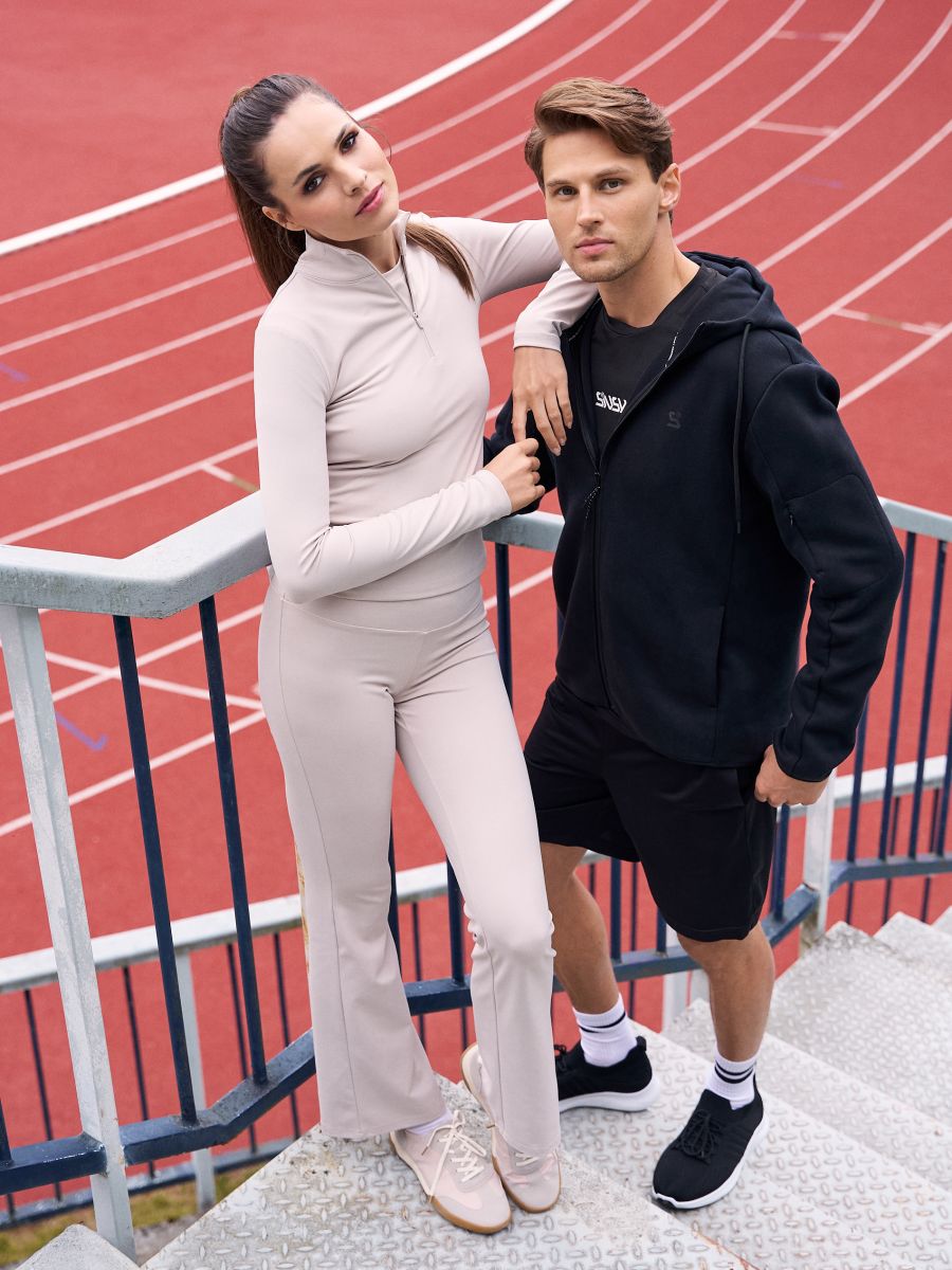 Flare hlače Gym Hard - krem - SINSAY