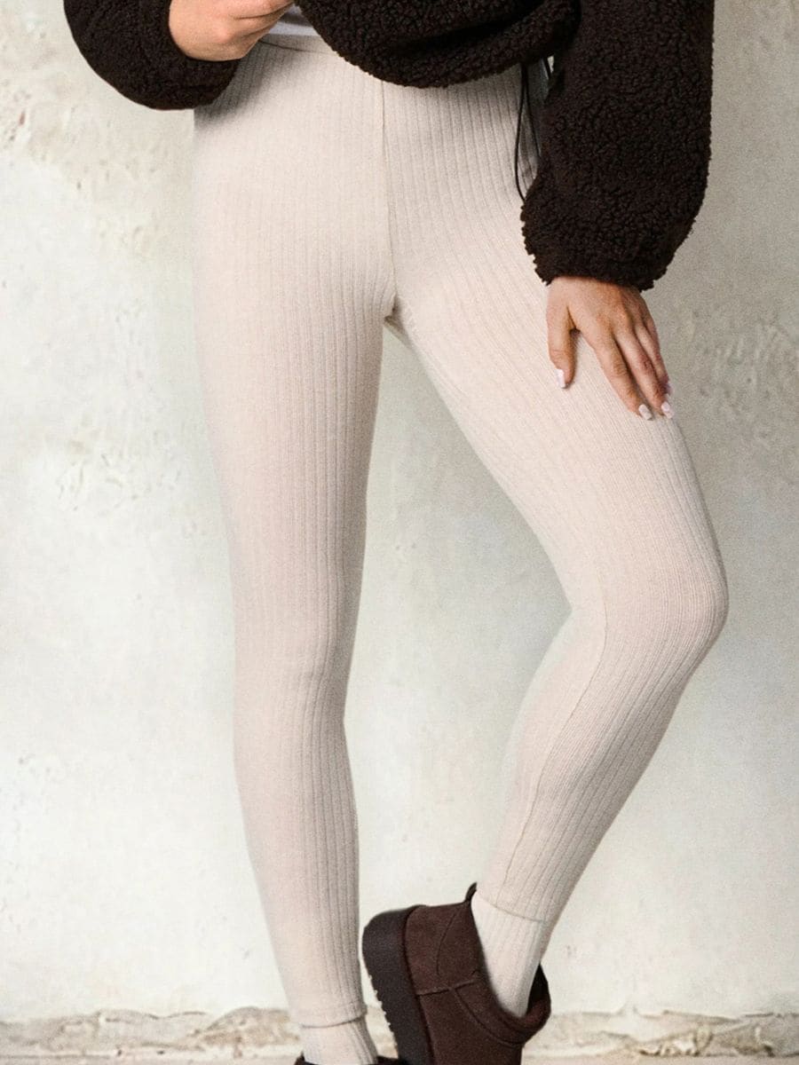 Ребристі легінси - нюдовий - SINSAY