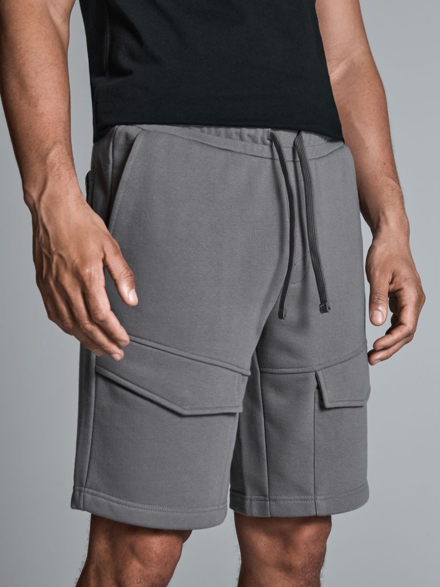 Kratke hlače comfort - svetlo siva - SINSAY