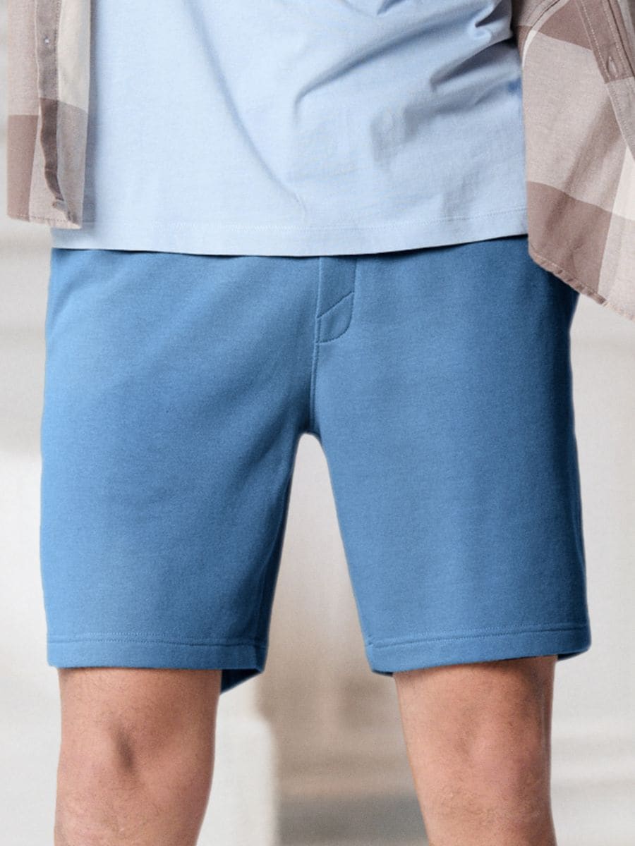 Kratke pantalone s vezicom za pritezanje oko struka - steel blue - SINSAY