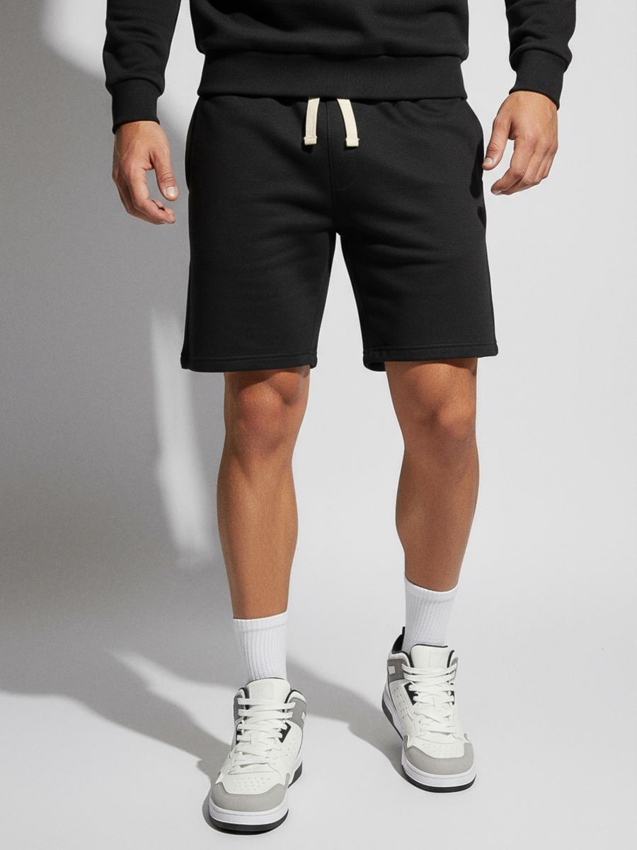 Pantaloni scurți cu șnur decorativ - negru - SINSAY