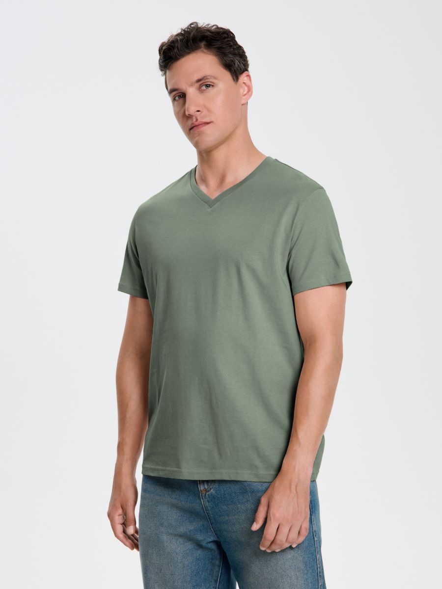 Tricou basic cu decolteu în V - verde-deschis - SINSAY
