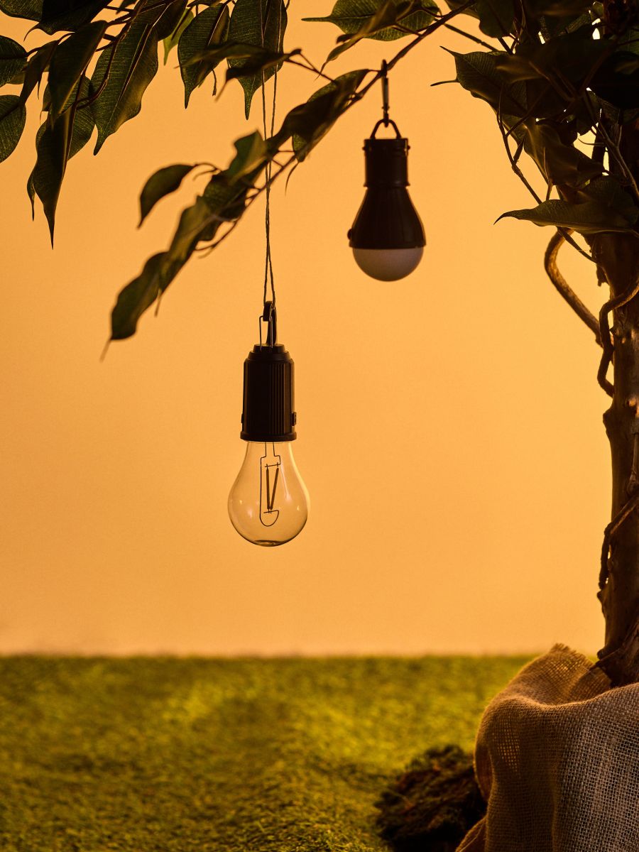 Lampa - černá - SINSAY