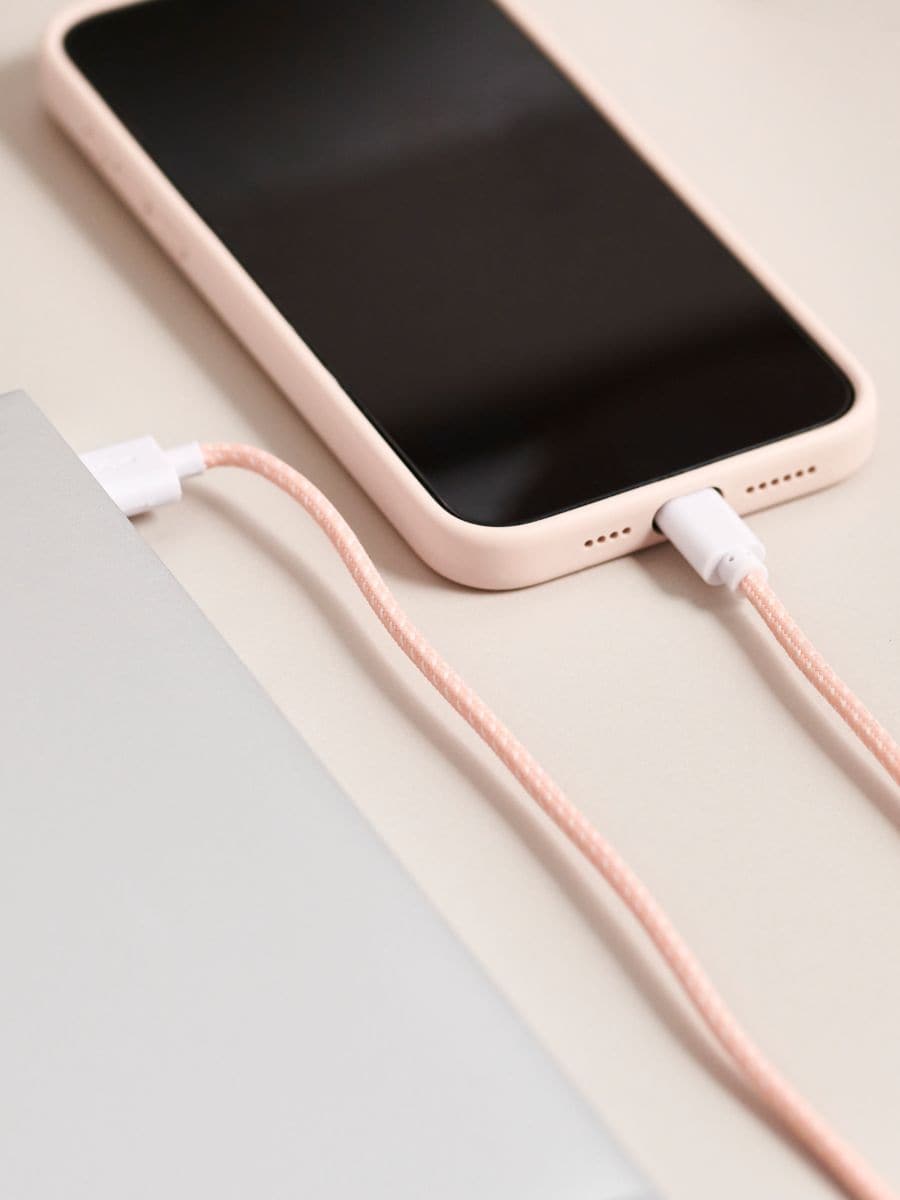 USB кабел за iPhone - розов - SINSAY