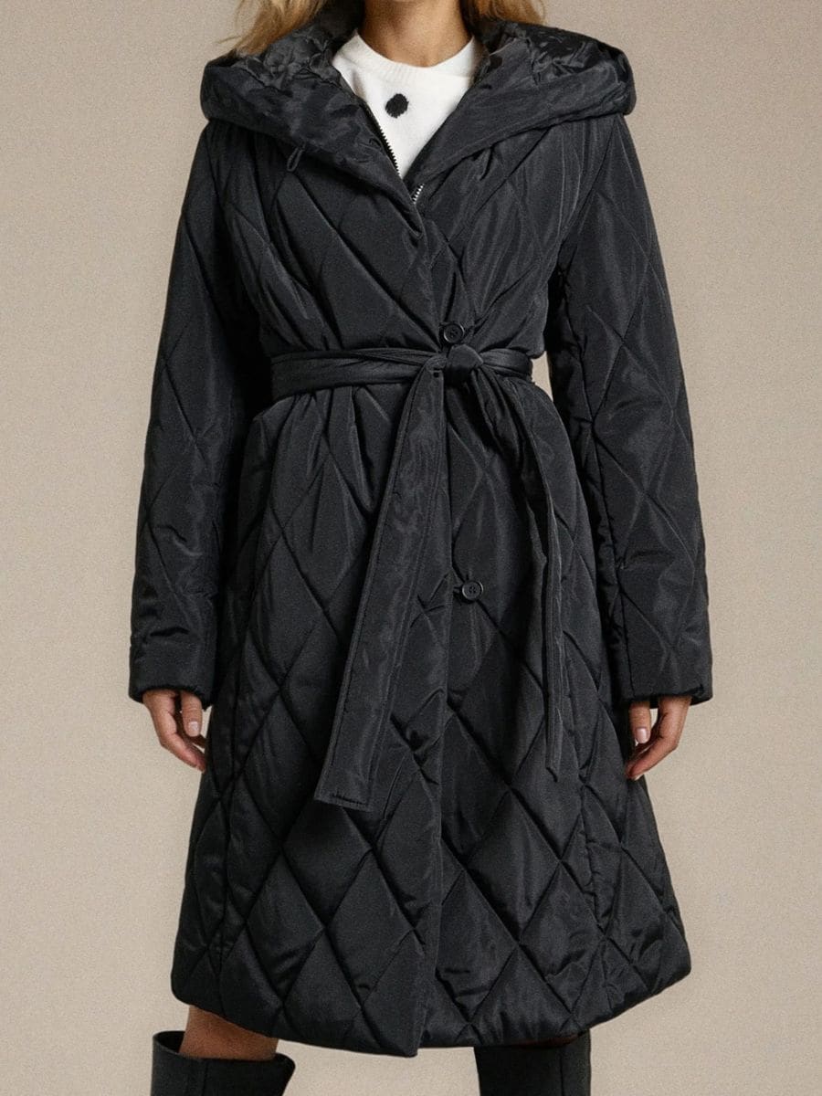 Стьобане пальто з капюшоном - чорний - SINSAY