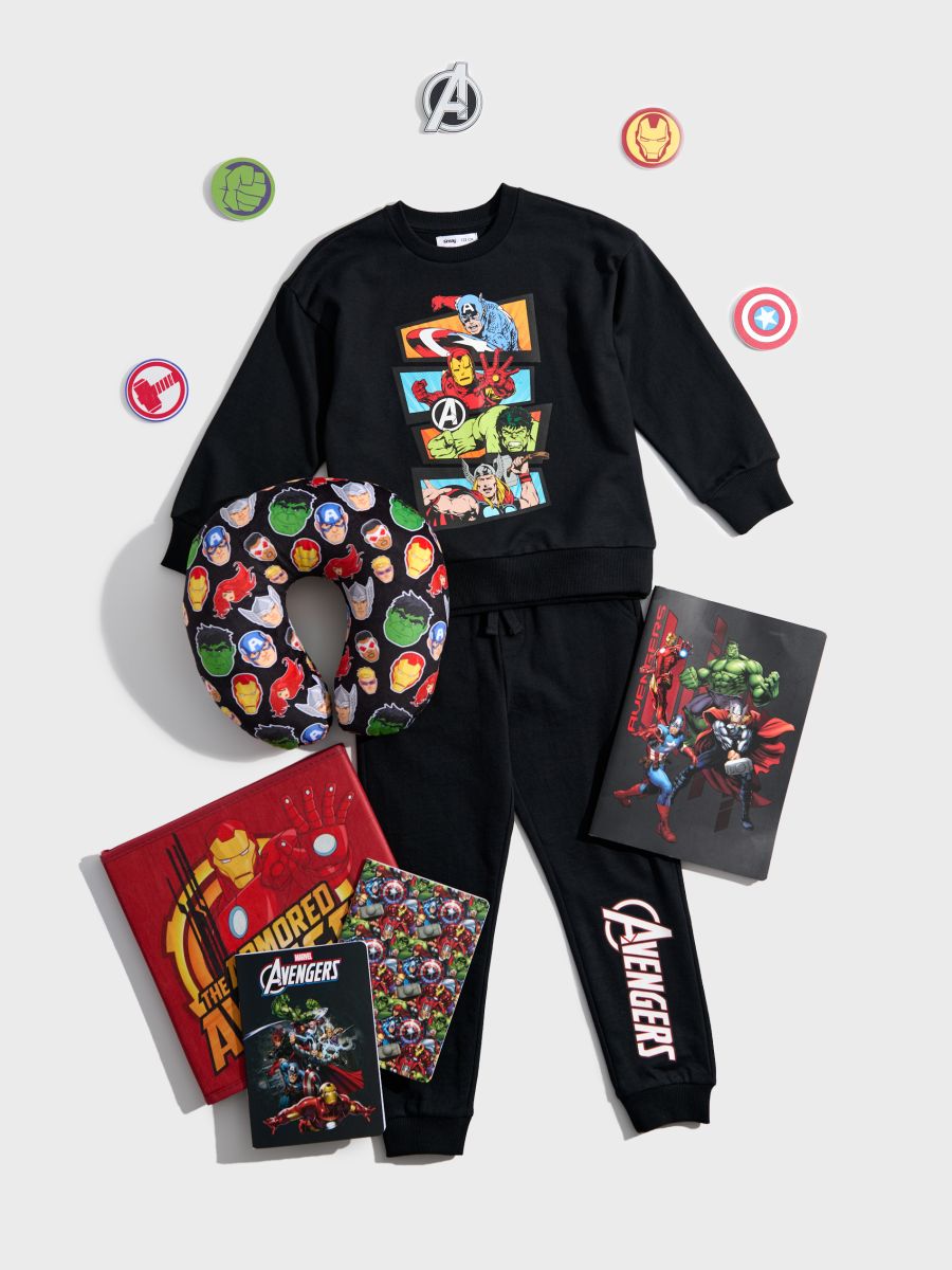 Komplet iz džersija  Avengers - črna - SINSAY
