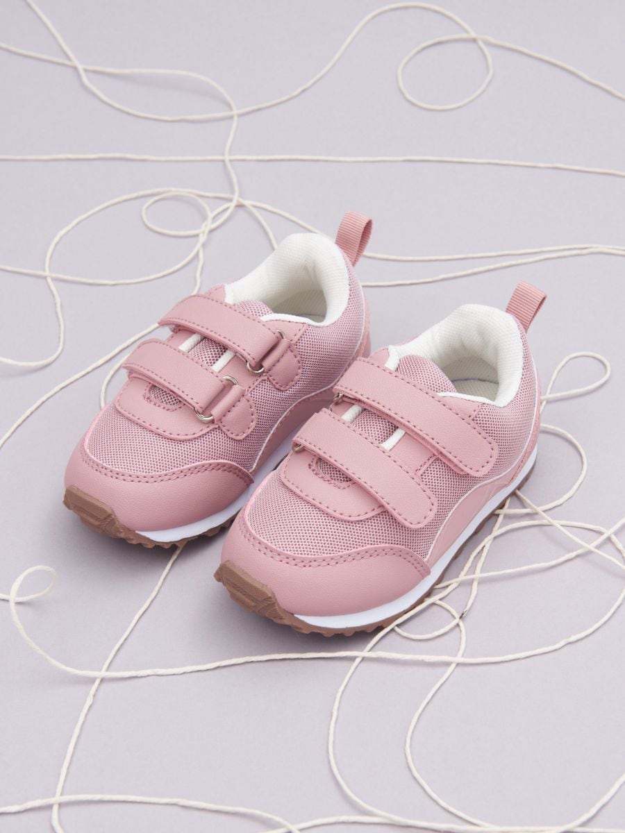 Παπούτσια - θαμπο ροζ - SINSAY