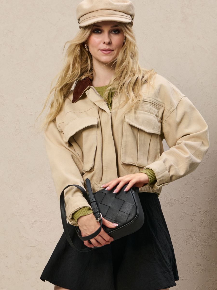 Crossbody чанта од вештачка кожа - црно - SINSAY