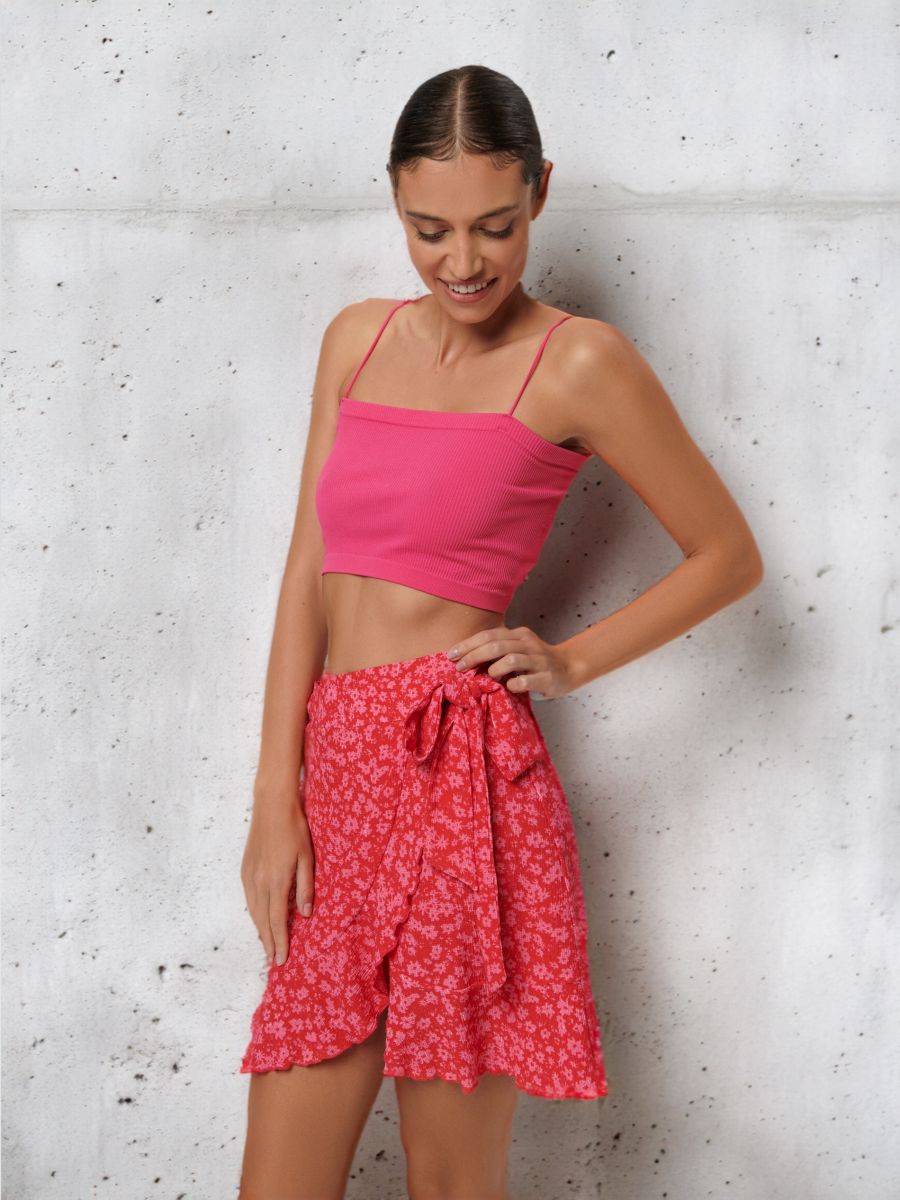Spódnica mini w kwiaty - różowy - SINSAY