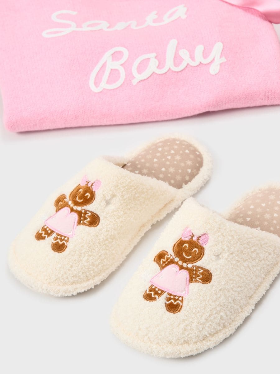 Pantofle s vánočním motivem - krémová - SINSAY