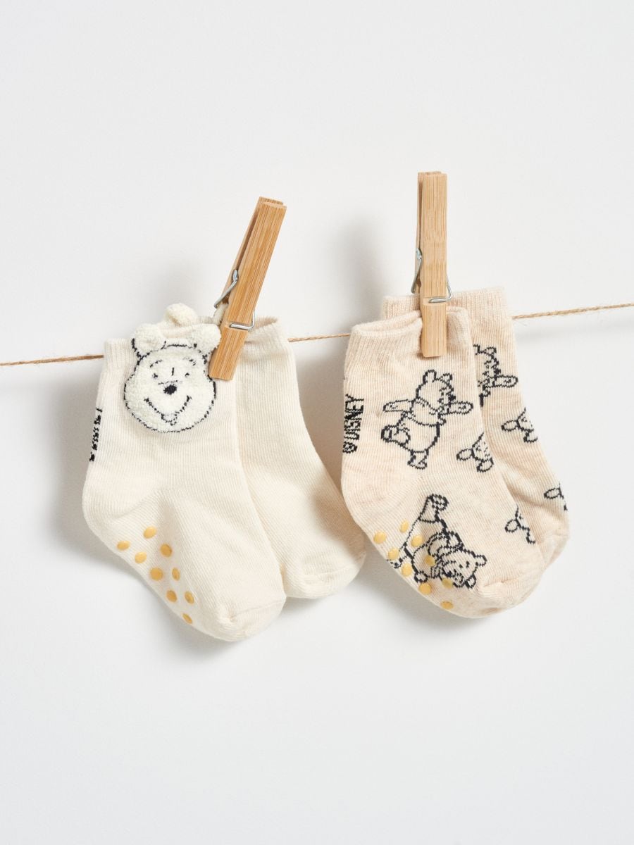 Skarpetki 2 pack Winnie the Pooh - wielobarwny - SINSAY