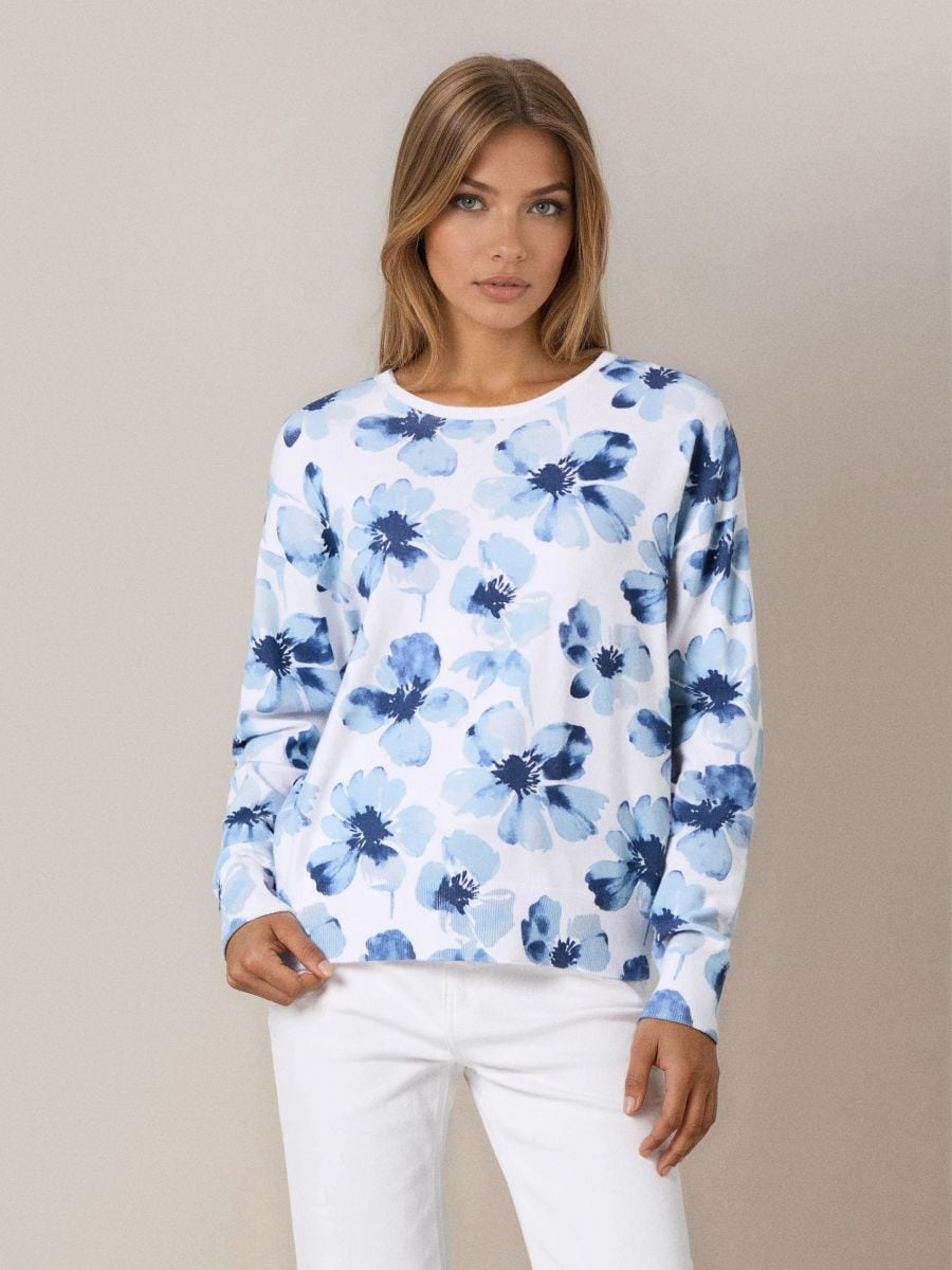 Pulover z viskozo in cvetličnim vzorcem - indigo - SINSAY