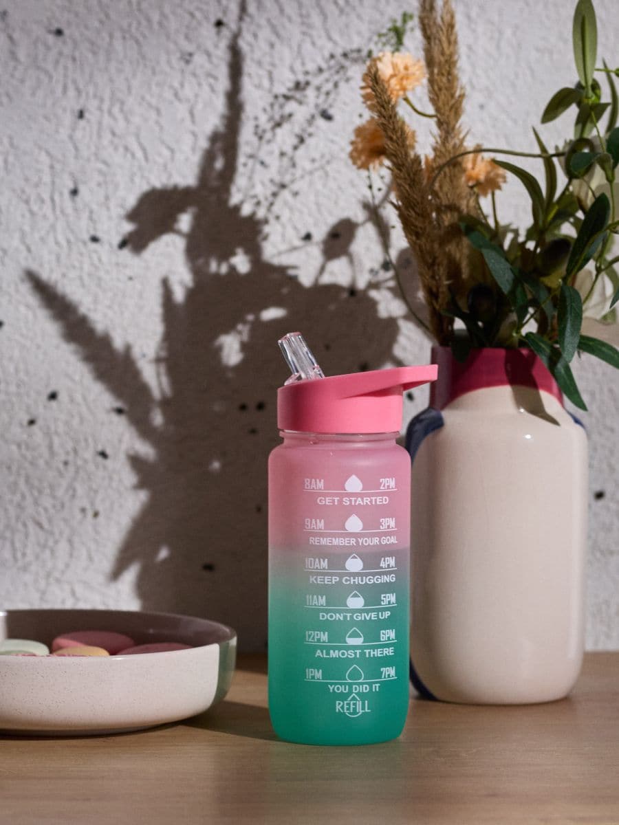 Steklenica z motivacijskim merilom - pastelno roza - SINSAY