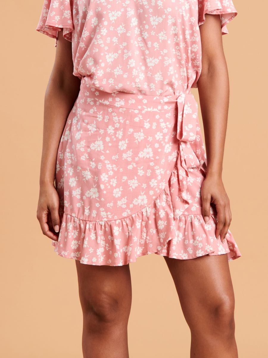 Mini sukně s ozdobným vázáním - růžová - SINSAY