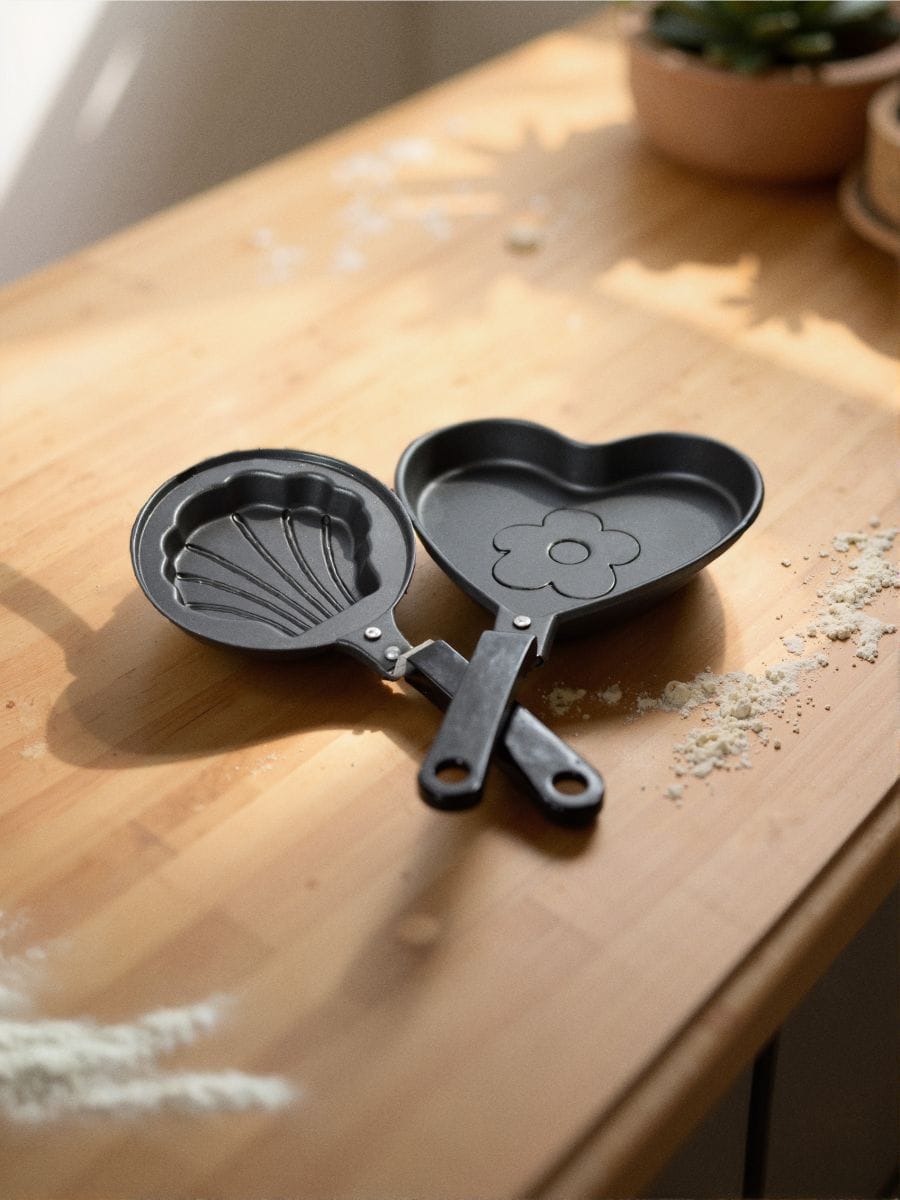 Mini pannid südame ja karbi kujuga - must - SINSAY