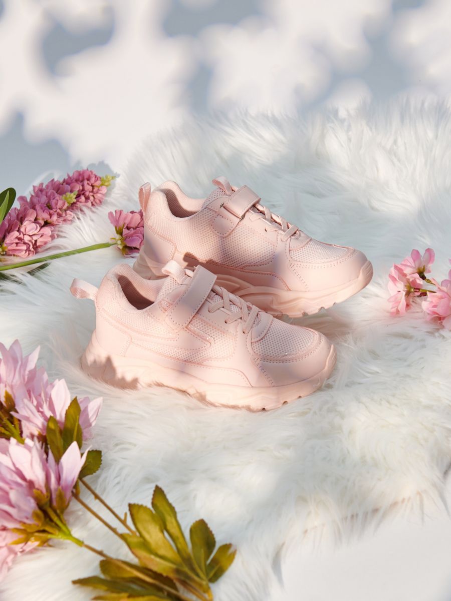 Sportiska stila apavi - rozā - SINSAY