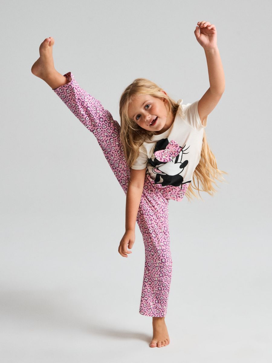 Dvoudílné pyžamo Minnie Mouse - krémová - SINSAY