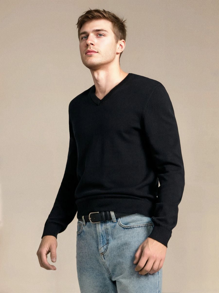 Sweter z dekoltem w serek - czarny - SINSAY