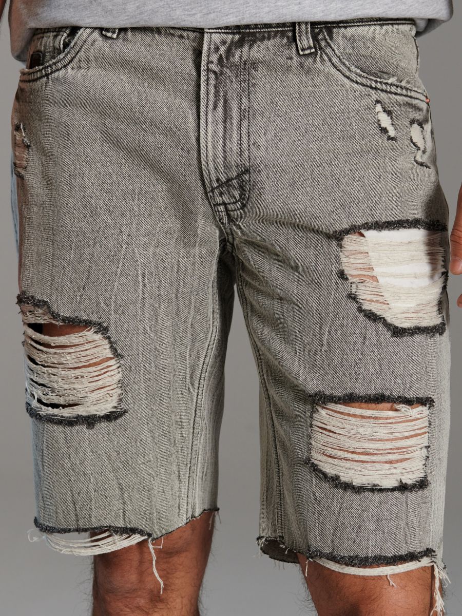 Pantaloncini in denim - grigio chiaro - SINSAY