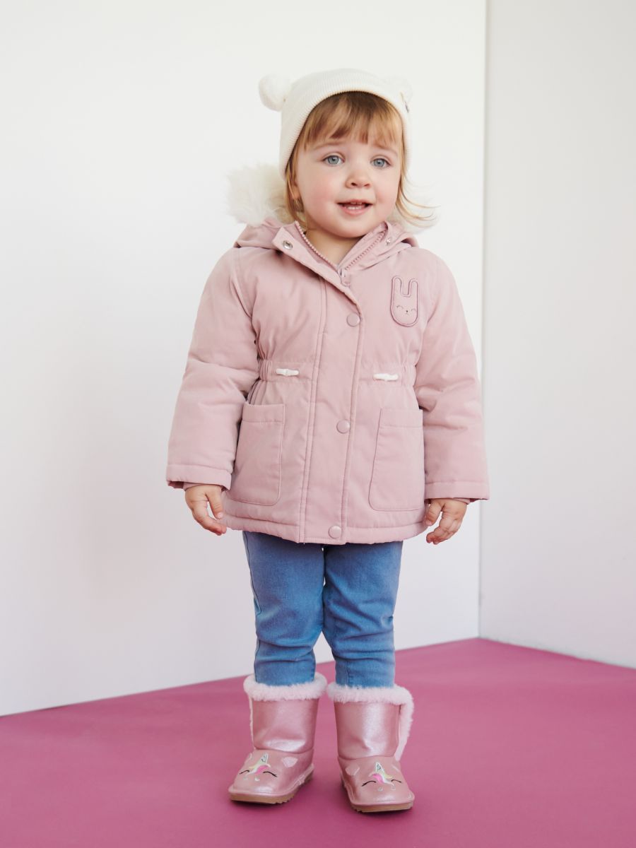 Babykleidung und Zubehör bei Sinsay