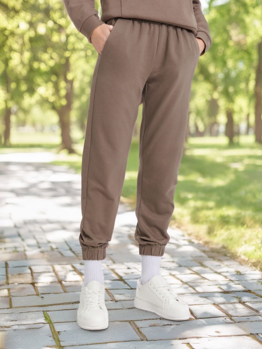 Spodnie dresowe - brązowy - SINSAY