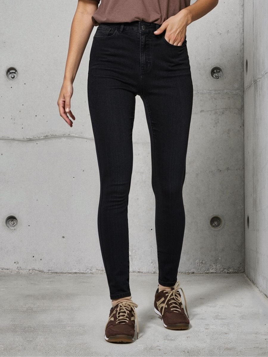 Spodnie jeansowe skinny - czarny - SINSAY