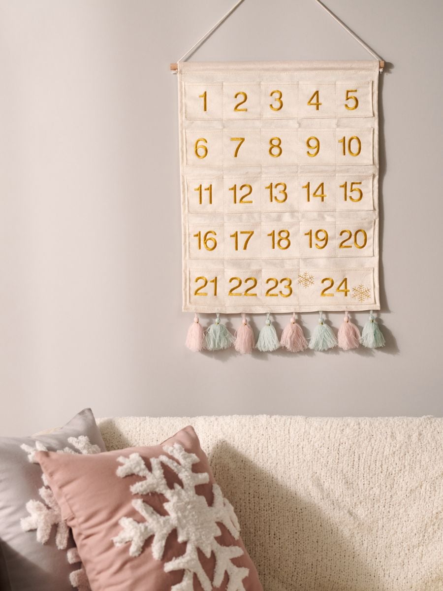 Adventní kalendář - krémová - SINSAY
