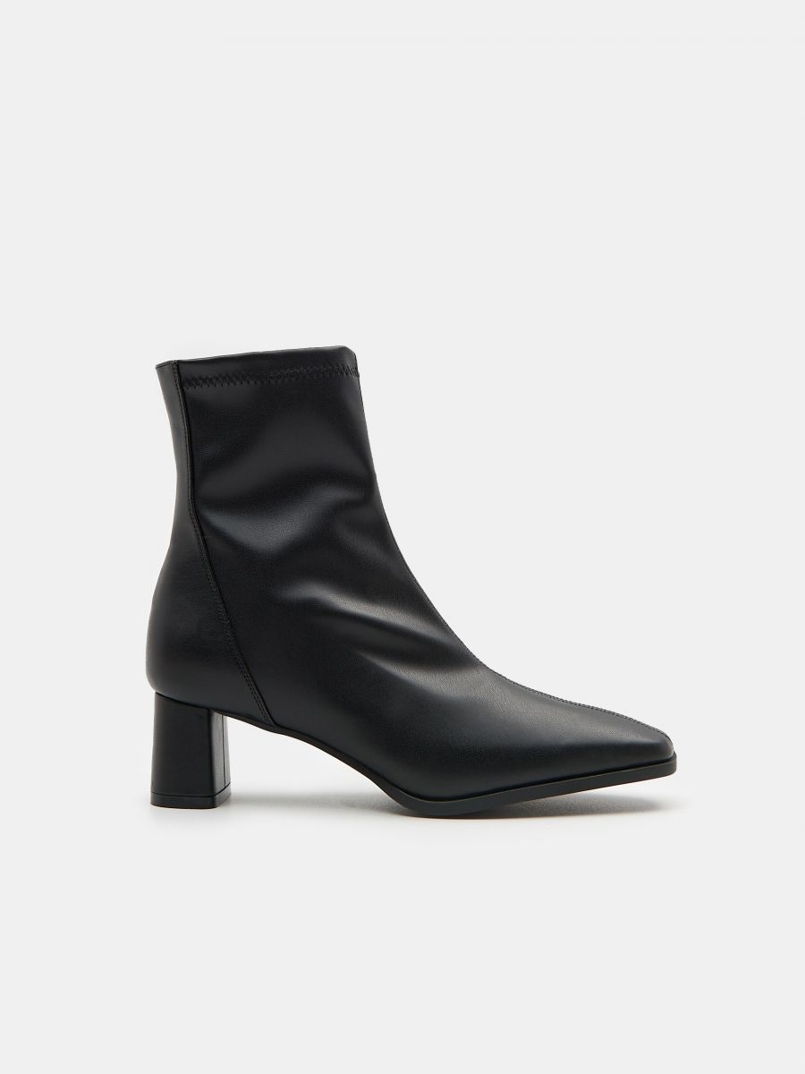 Heeled ankle boots - black - SINSAY