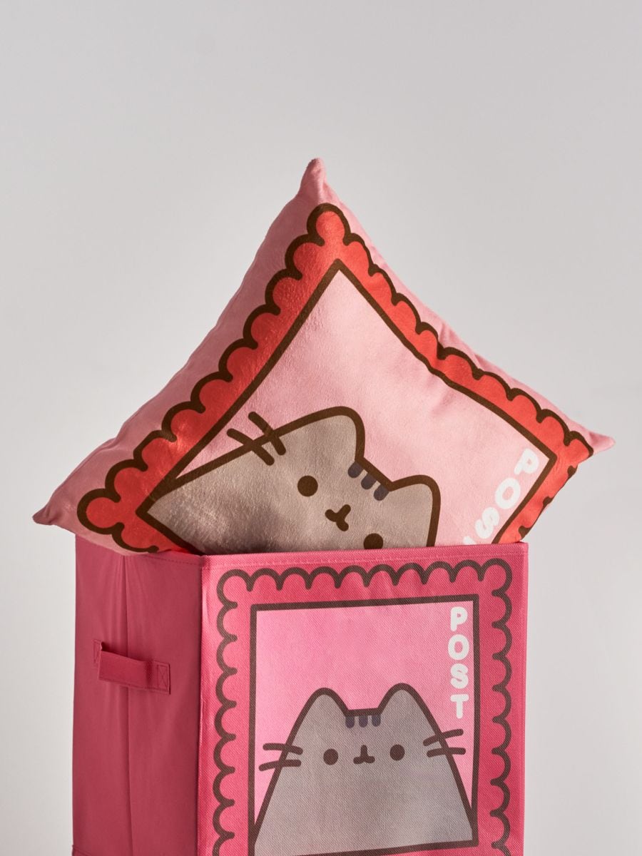 Dekorativní polštář Pusheen - pastelová růžová - SINSAY