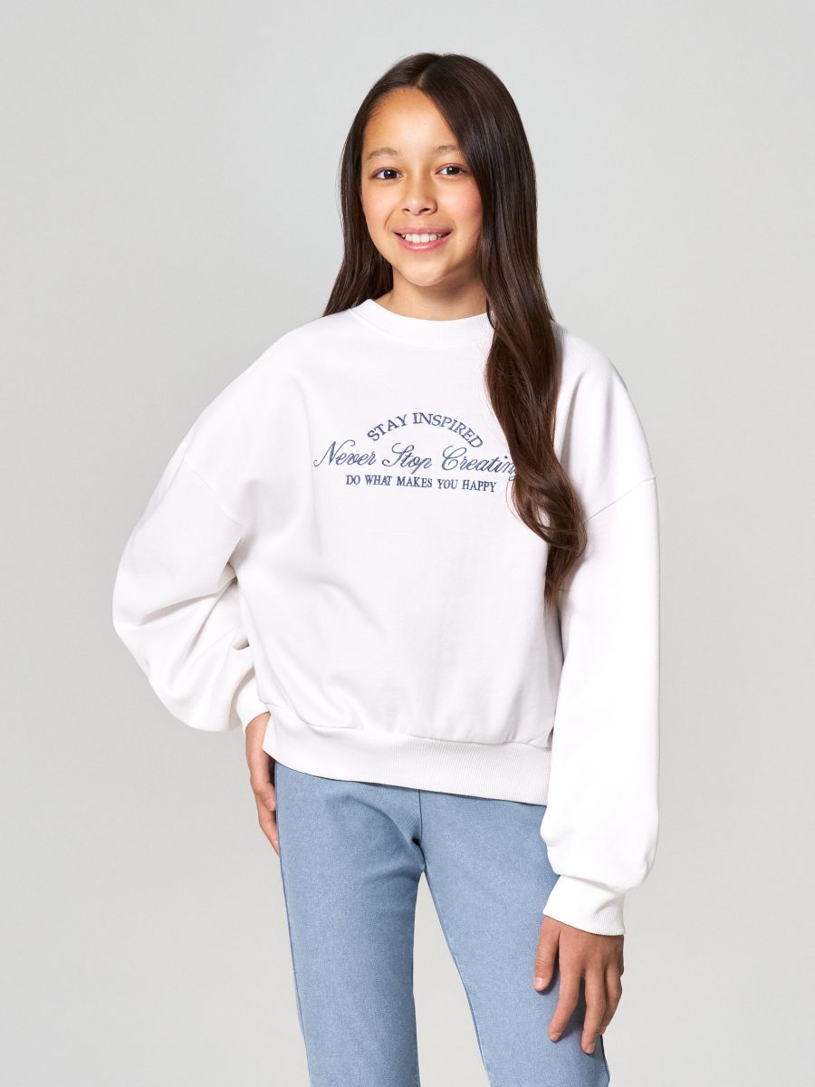Bluza z haftowanym napisem - kremowy - SINSAY