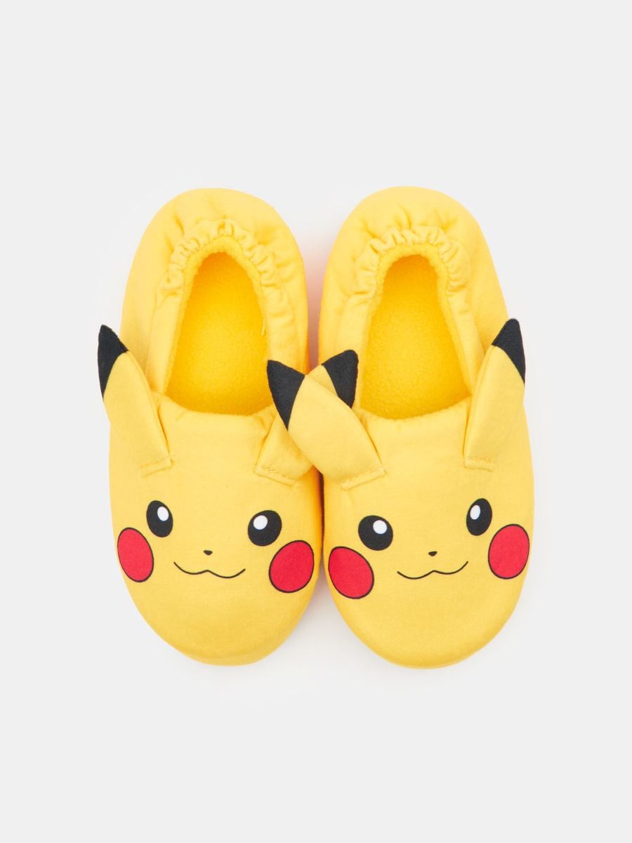 Kapcie z elementami 3D Pokémon - żółty - SINSAY