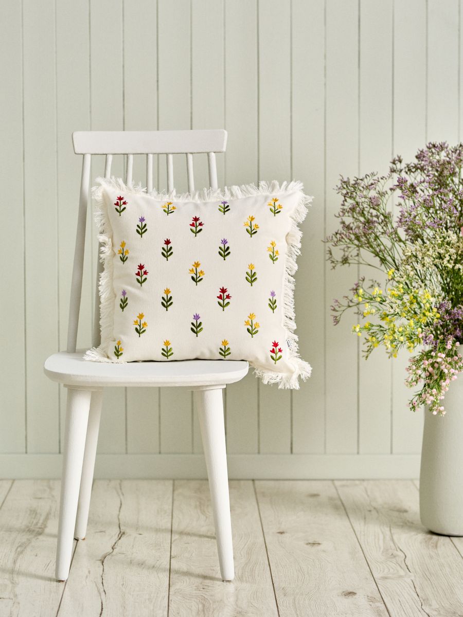 Padjapüür lillemustriga - kreemvalge - SINSAY