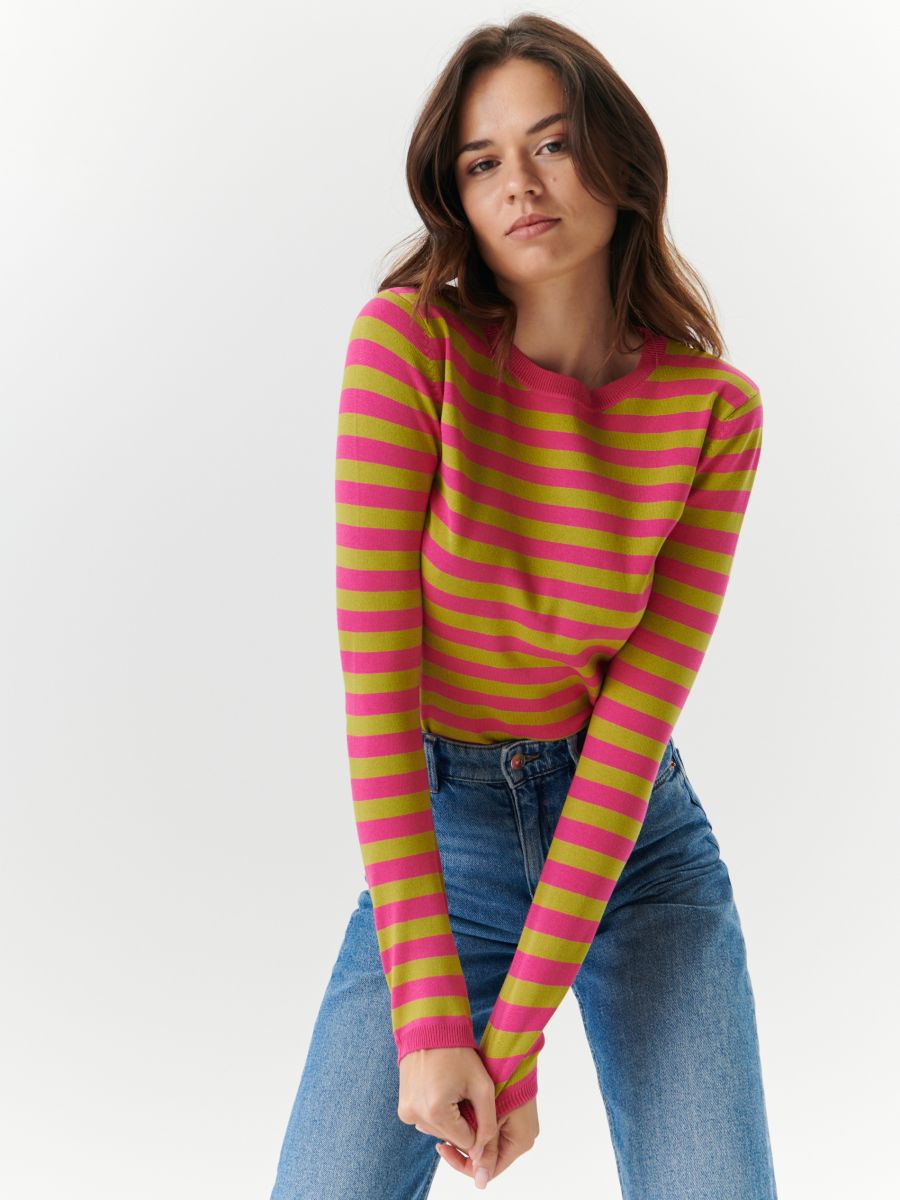 Sweter w paski - różowy - SINSAY