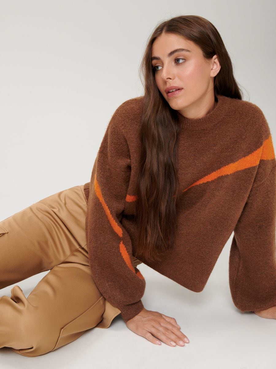 Oversize sveter - hnedá - SINSAY