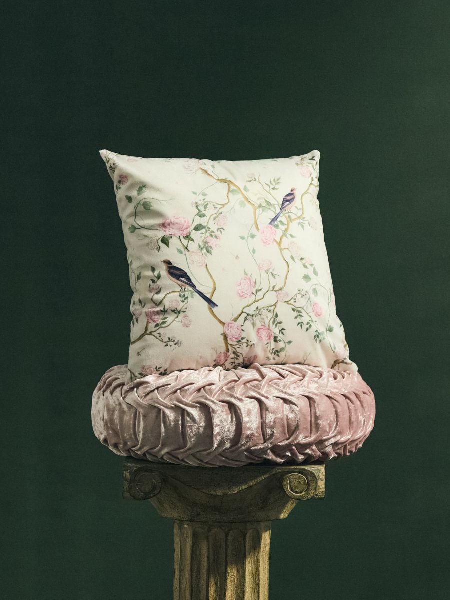 Μαξιλαροθήκη με λουλουδάτο σχέδιο - κρεμ - SINSAY