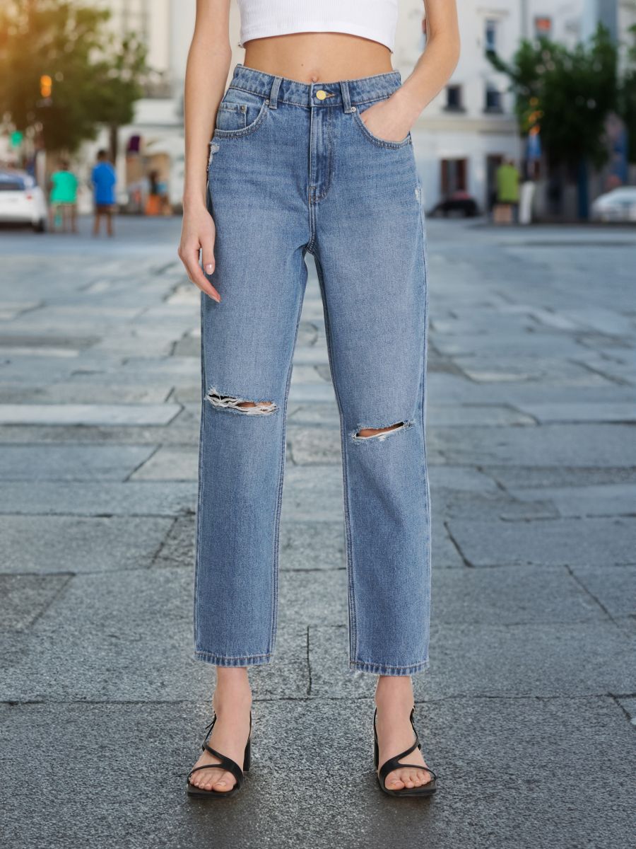 Jeans im Mom-Fit mit hoher Leibhöhe - Blau - SINSAY