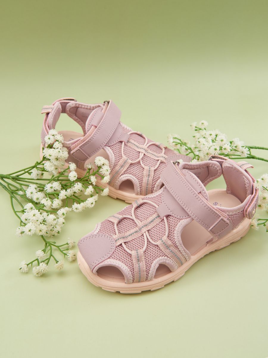 Sandále - popolavá ružová - SINSAY