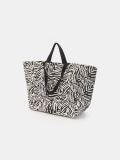 Ostukott - must - SINSAY - small2
