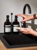 LIQUID DISPENSER & STAND - σκουρο καφέ - SINSAY - small1