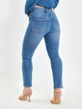 Farmerke sa srednjim strukom - plava - SINSAY - small2