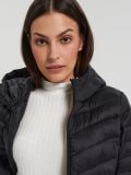 Prošivena jakna s kapuljačom - crno - SINSAY - small4