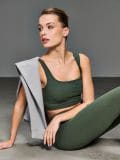 Crop top - svetlo maslinasta - SINSAY - small4