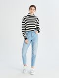 Jeansy mom fit - niebieski - SINSAY - small2