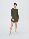 Koszulowa sukienka z kieszeniami - khaki - SINSAY - small2