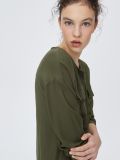 Koszulowa sukienka z kieszeniami - khaki - SINSAY - small3